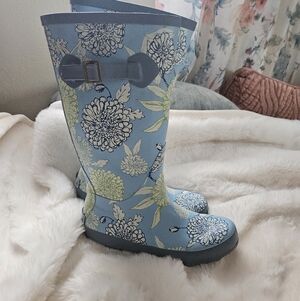 Ladies LL Bean floral rubber boots